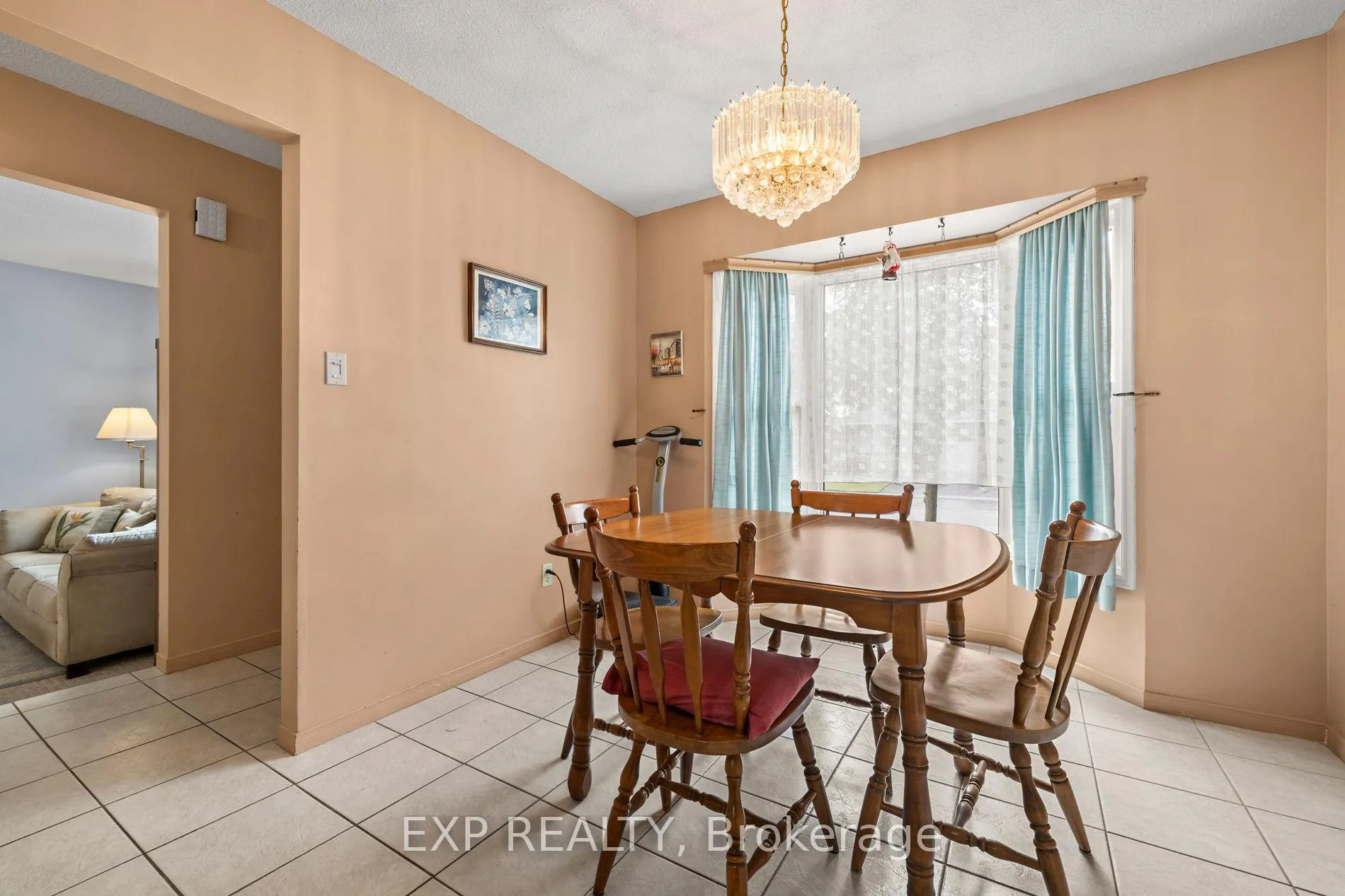 Photo 15 of 7430 Alex Avenue, Niagara Falls, Oldfield — HOMEH