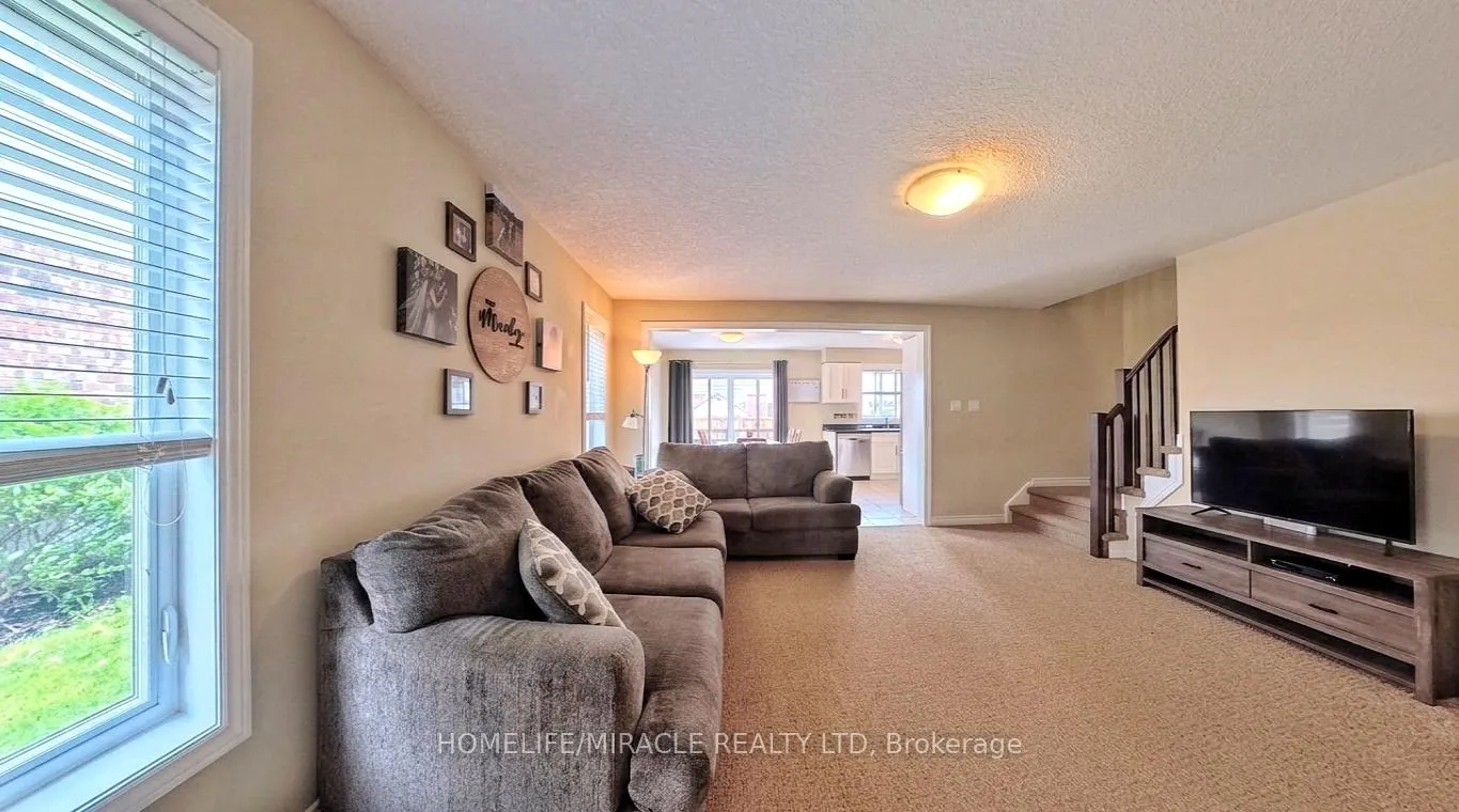 Photo 6 of 11 Sandybay Avenue, Kitchener — HOMEH