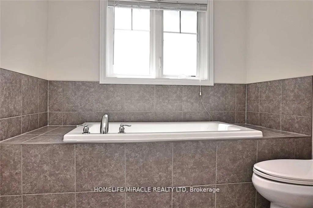 Photo 14 of 11 Sandybay Avenue, Kitchener — HOMEH