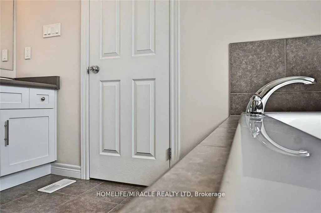 Photo 15 of 11 Sandybay Avenue, Kitchener — HOMEH
