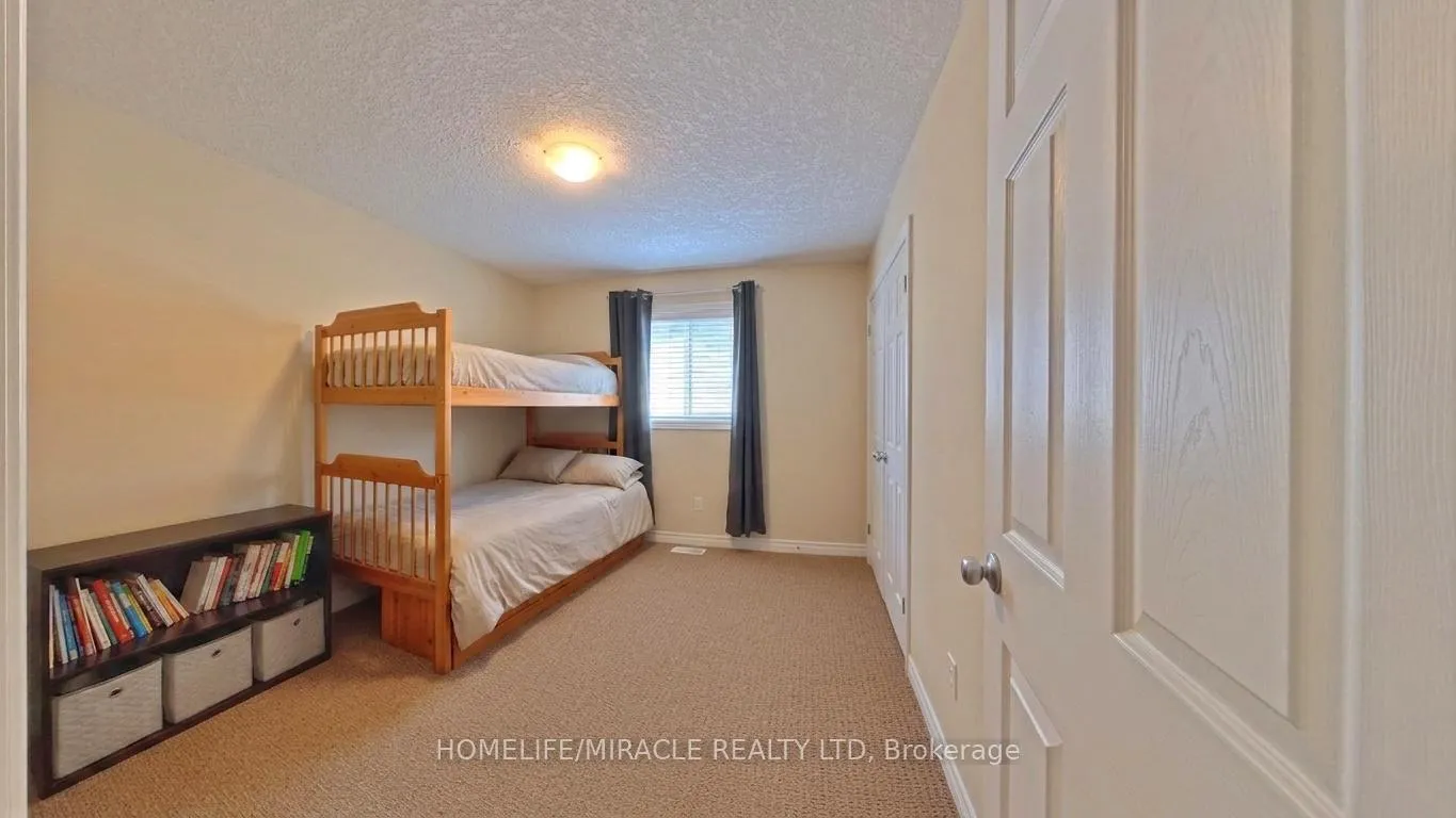 Photo 17 of 11 Sandybay Avenue, Kitchener — HOMEH