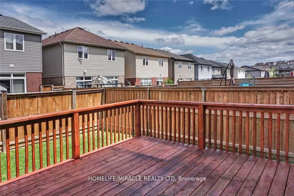 Photo 23 of 11 Sandybay Avenue, Kitchener — HOMEH