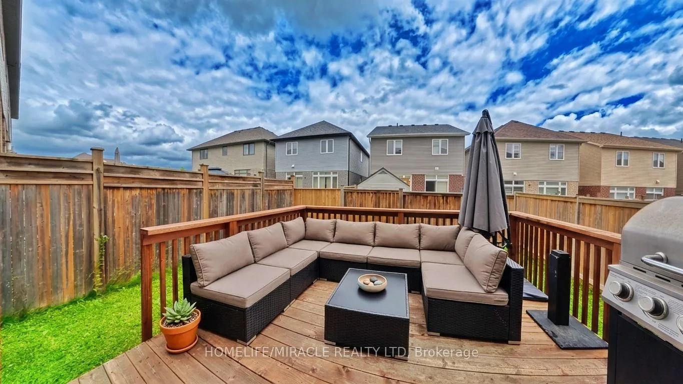 Photo 25 of 11 Sandybay Avenue, Kitchener — HOMEH