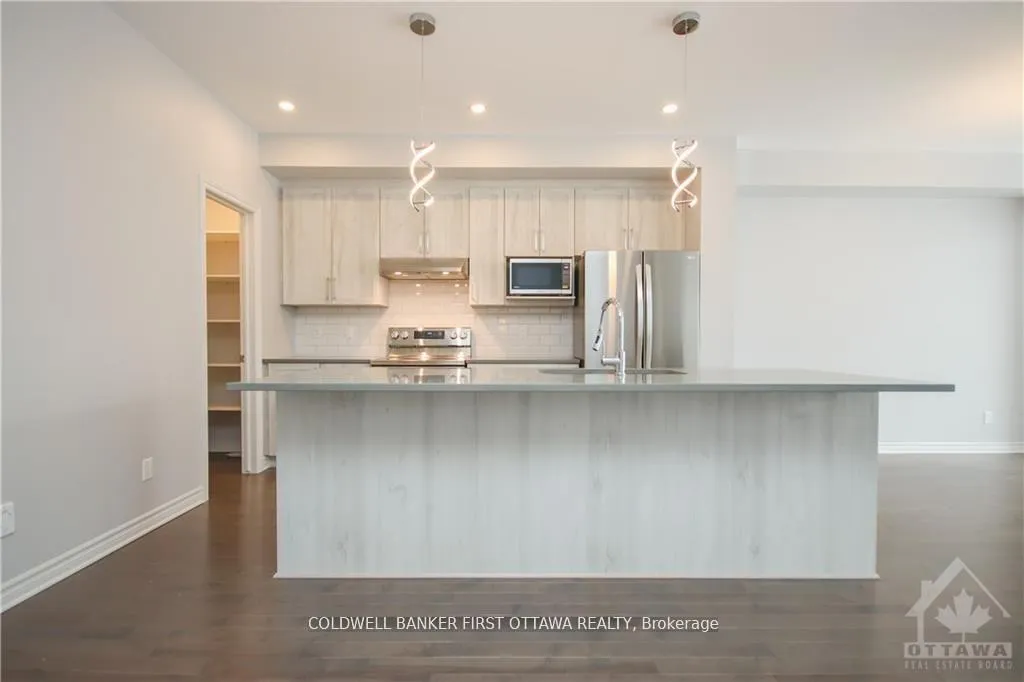 Photo 4 of 144 Angelonia Crescent, Ottawa, Blossom Park/Kemp Park/Findlay Creek — HOMEH