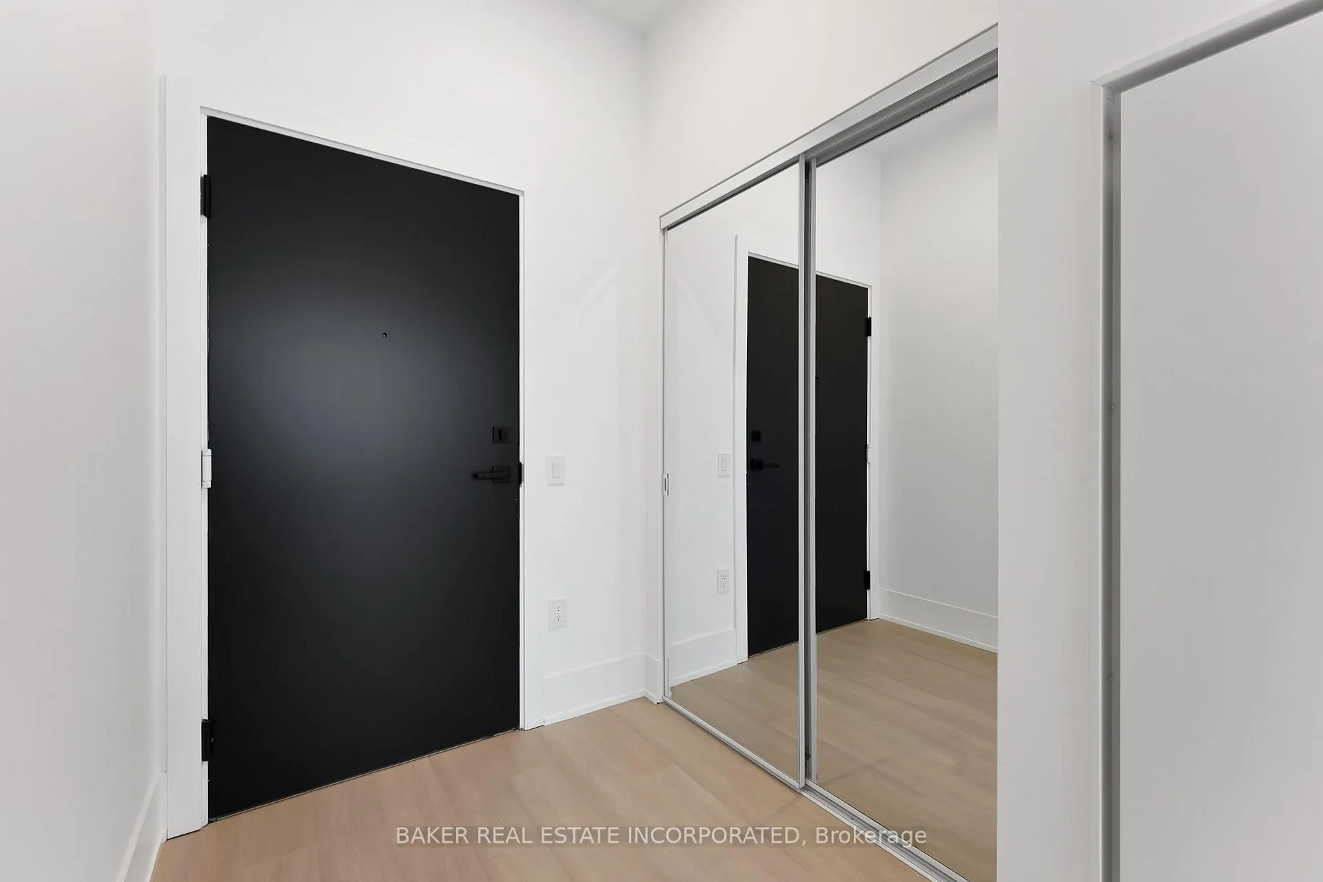 Photo 5 of Unit PH3, 36 Olive Avenue, North York, Willowdale East — HOMEH