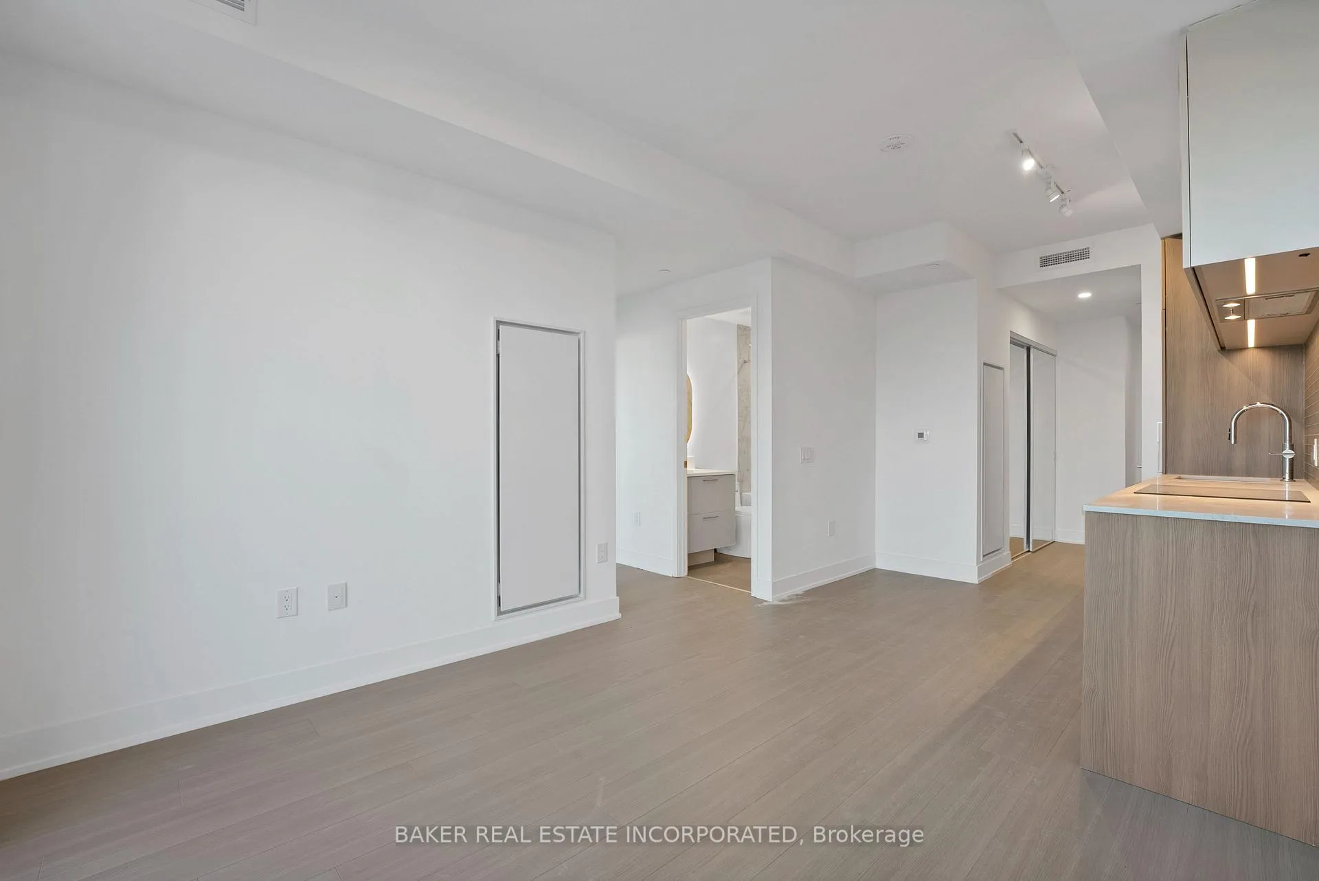 Photo 5 of Unit 2105, 36 Olive Avenue, North York, Willowdale East — HOMEH
