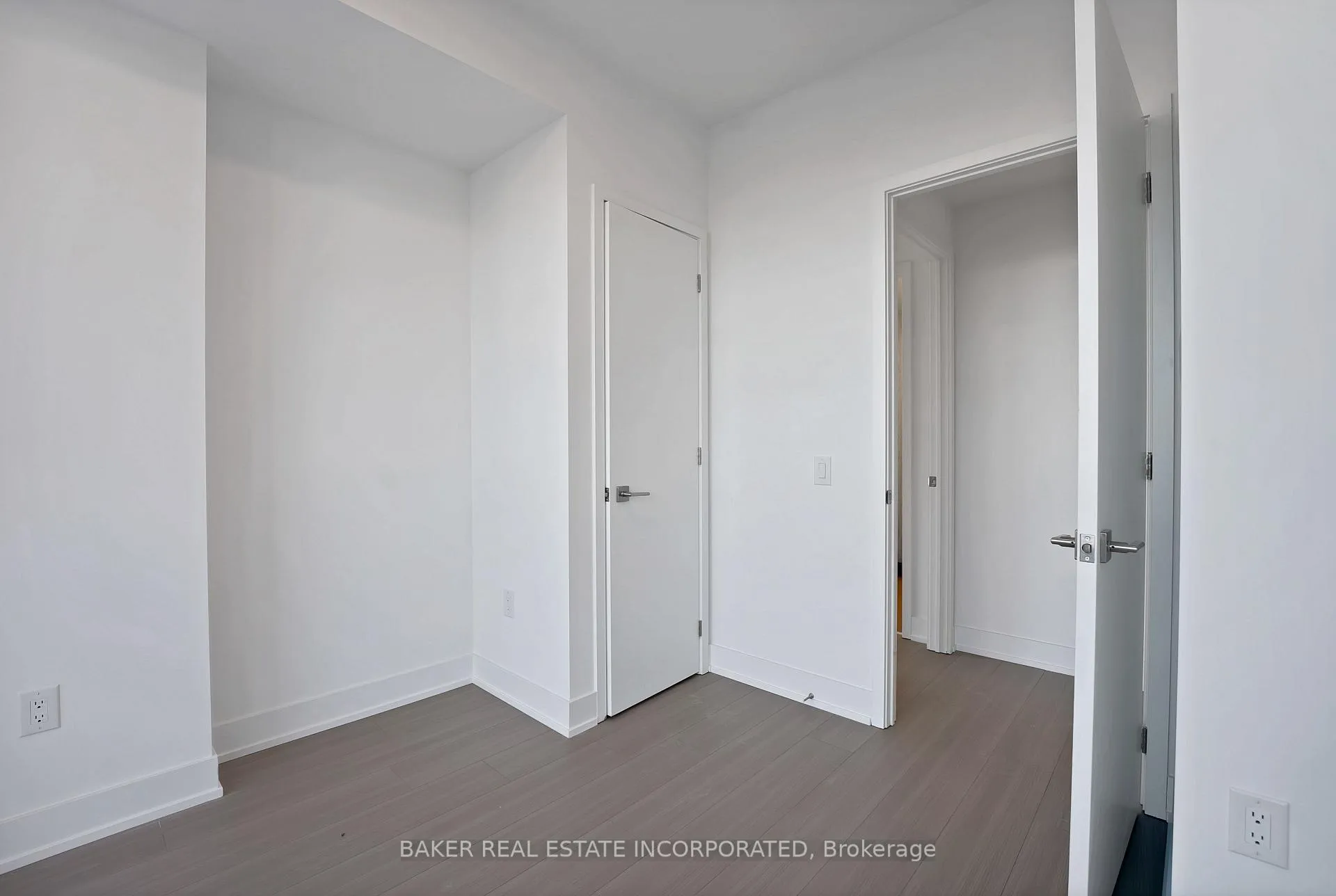 Photo 8 of Unit 2105, 36 Olive Avenue, North York, Willowdale East — HOMEH