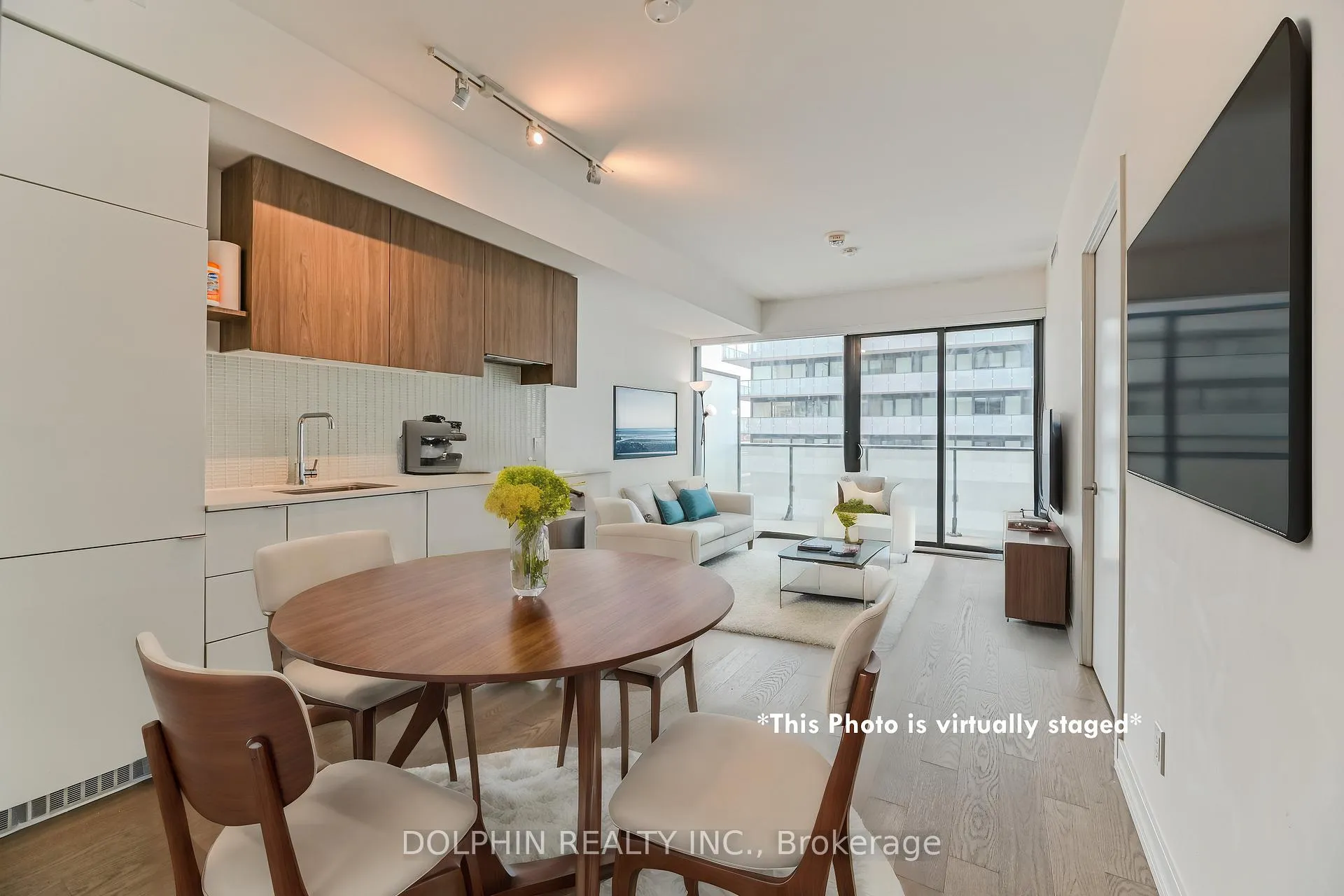 Photo 9 of Unit 1007, 161 Roehampton Avenue, Toronto, Mount Pleasant West — HOMEH