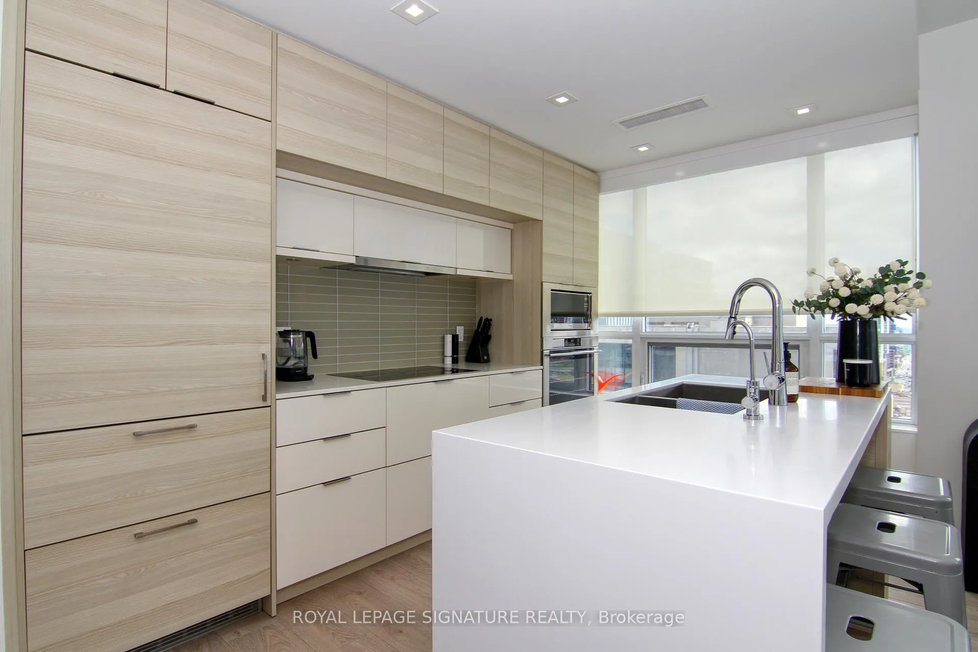 Photo 4 of Unit 1809, 88 Scott Street, Toronto, Church-Yonge Corridor — HOMEH