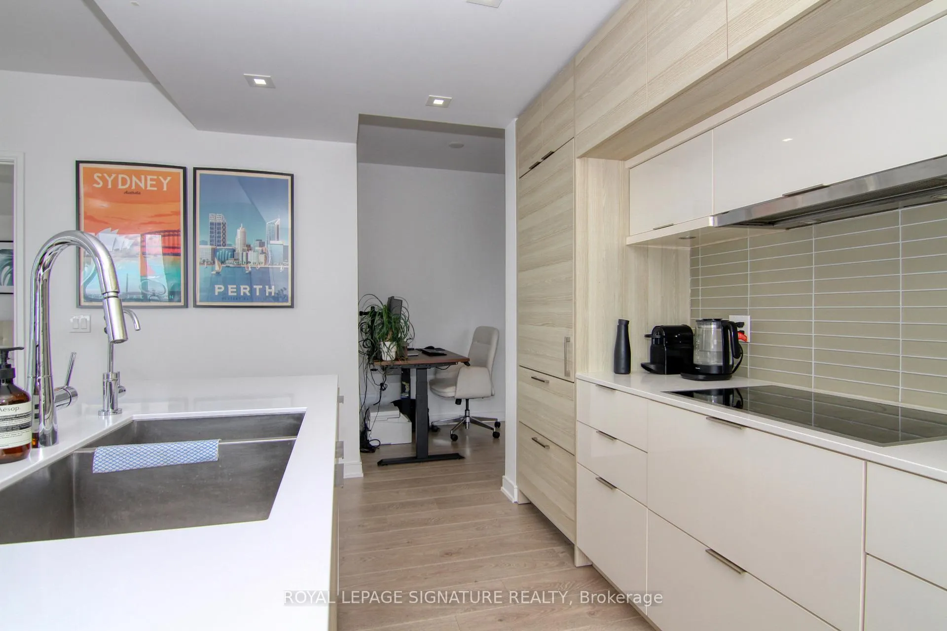 Photo 5 of Unit 1809, 88 Scott Street, Toronto, Church-Yonge Corridor — HOMEH