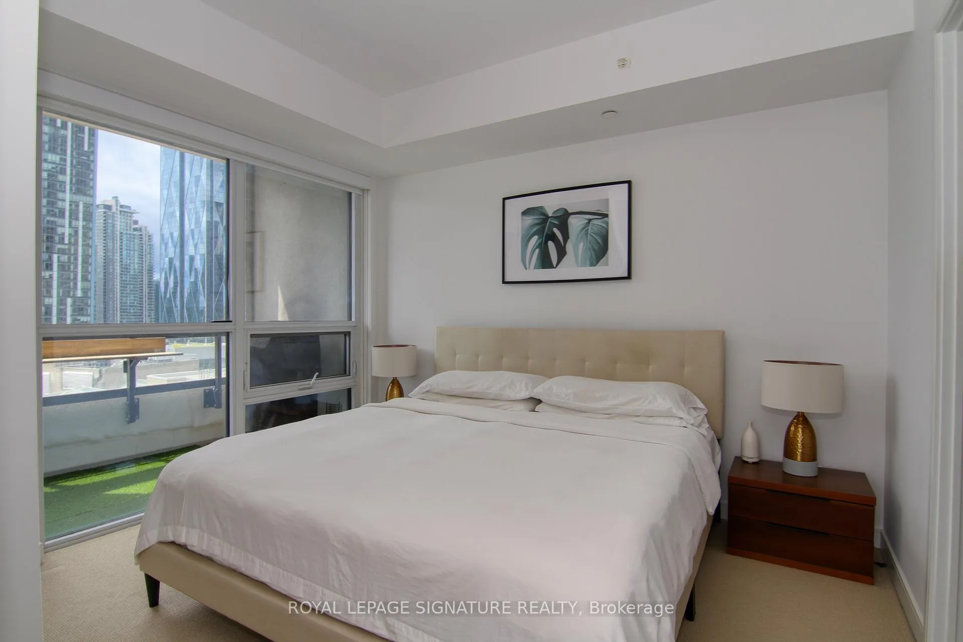 Photo 7 of Unit 1809, 88 Scott Street, Toronto, Church-Yonge Corridor — HOMEH