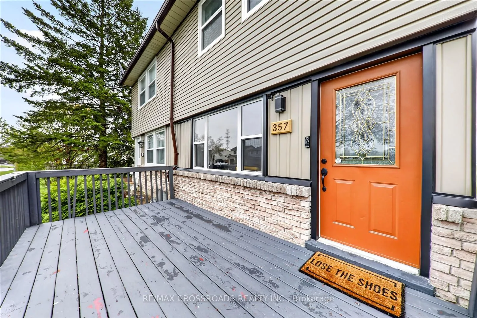 Photo 4 of 357 Pompano Court, Oshawa, Samac — HOMEH