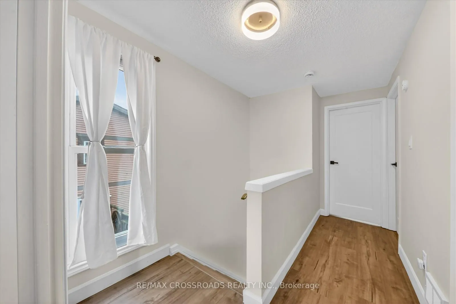 Photo 15 of 357 Pompano Court, Oshawa, Samac — HOMEH