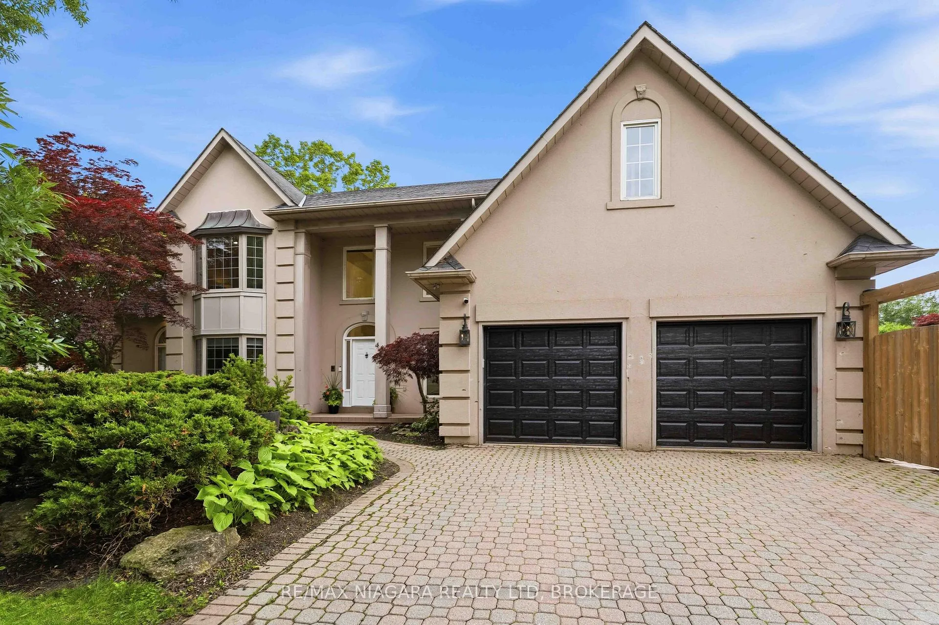 Photo 3 of 44 Cheritan Court, St. Catharines, Port Dalhousie — HOMEH
