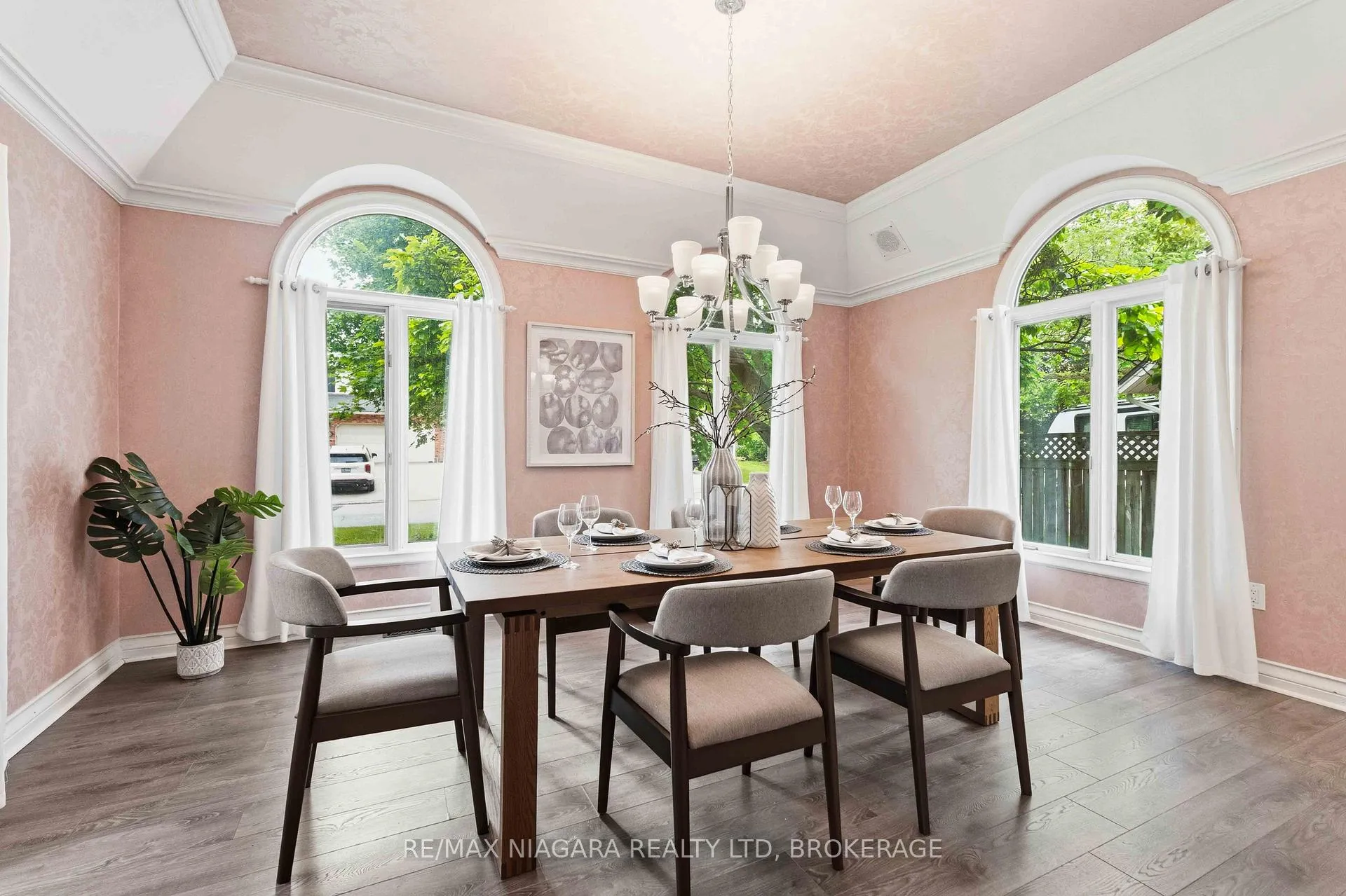 Photo 7 of 44 Cheritan Court, St. Catharines, Port Dalhousie — HOMEH