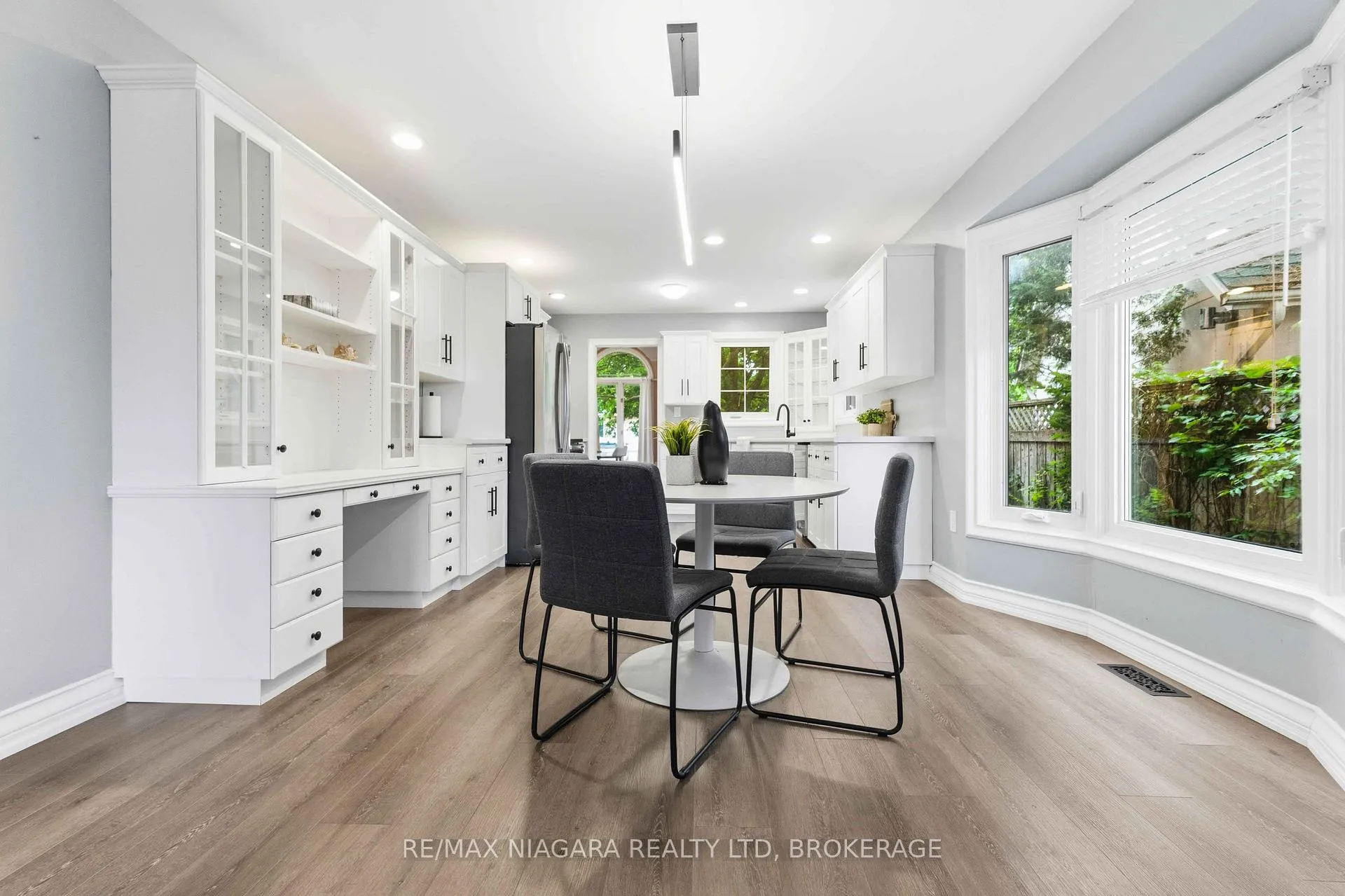 Photo 12 of 44 Cheritan Court, St. Catharines, Port Dalhousie — HOMEH