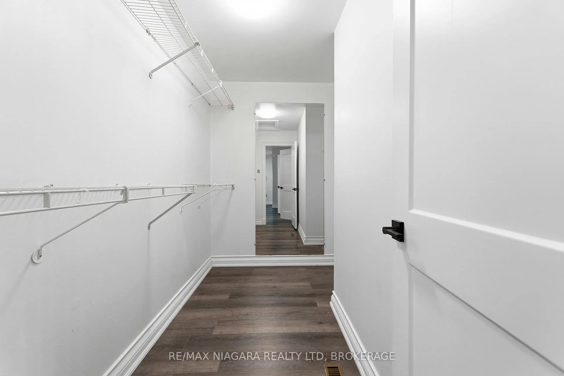 Photo 23 of 44 Cheritan Court, St. Catharines, Port Dalhousie — HOMEH