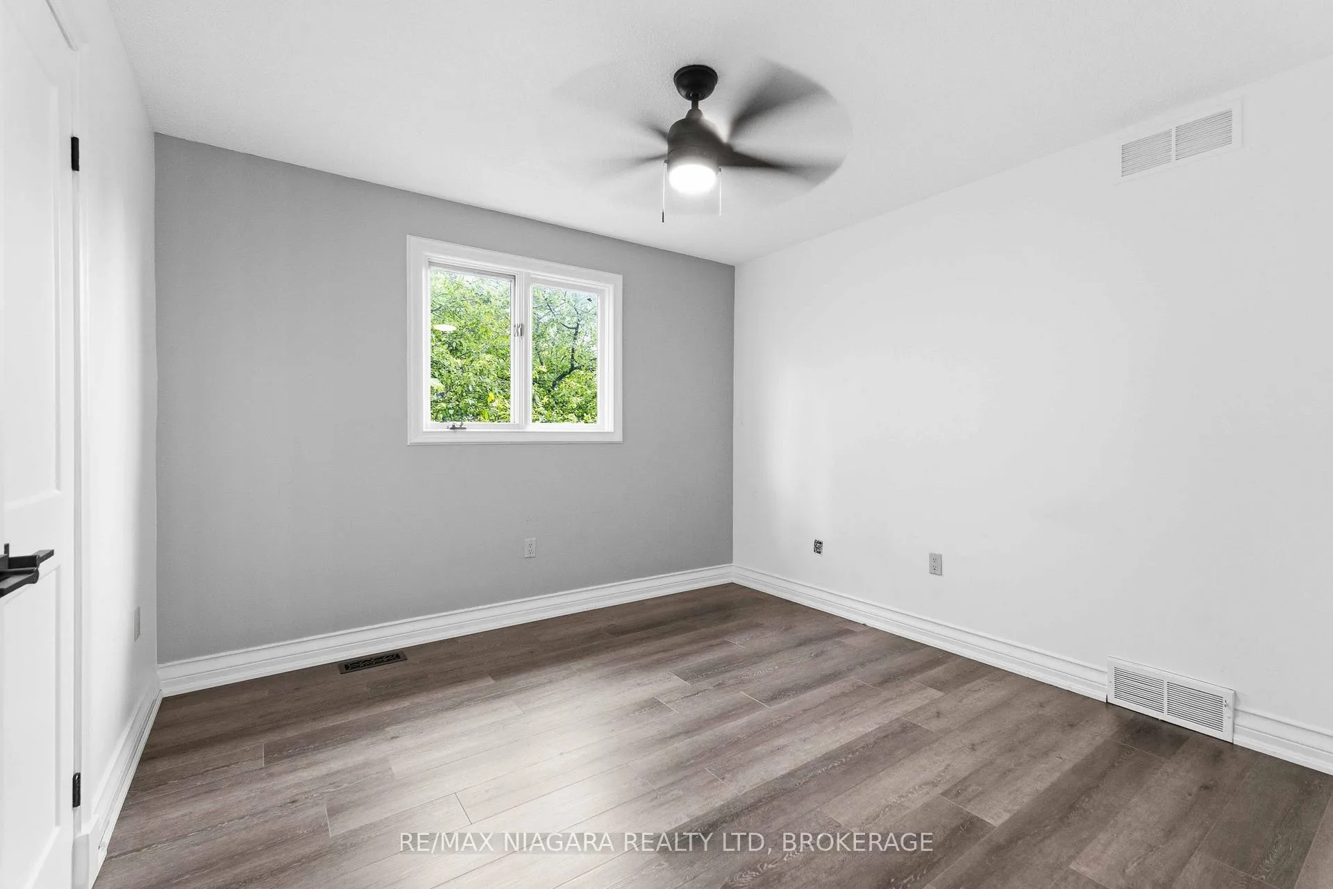 Photo 29 of 44 Cheritan Court, St. Catharines, Port Dalhousie — HOMEH