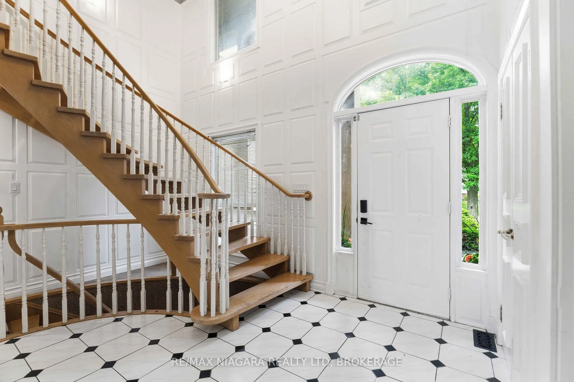 Photo 33 of 44 Cheritan Court, St. Catharines, Port Dalhousie — HOMEH