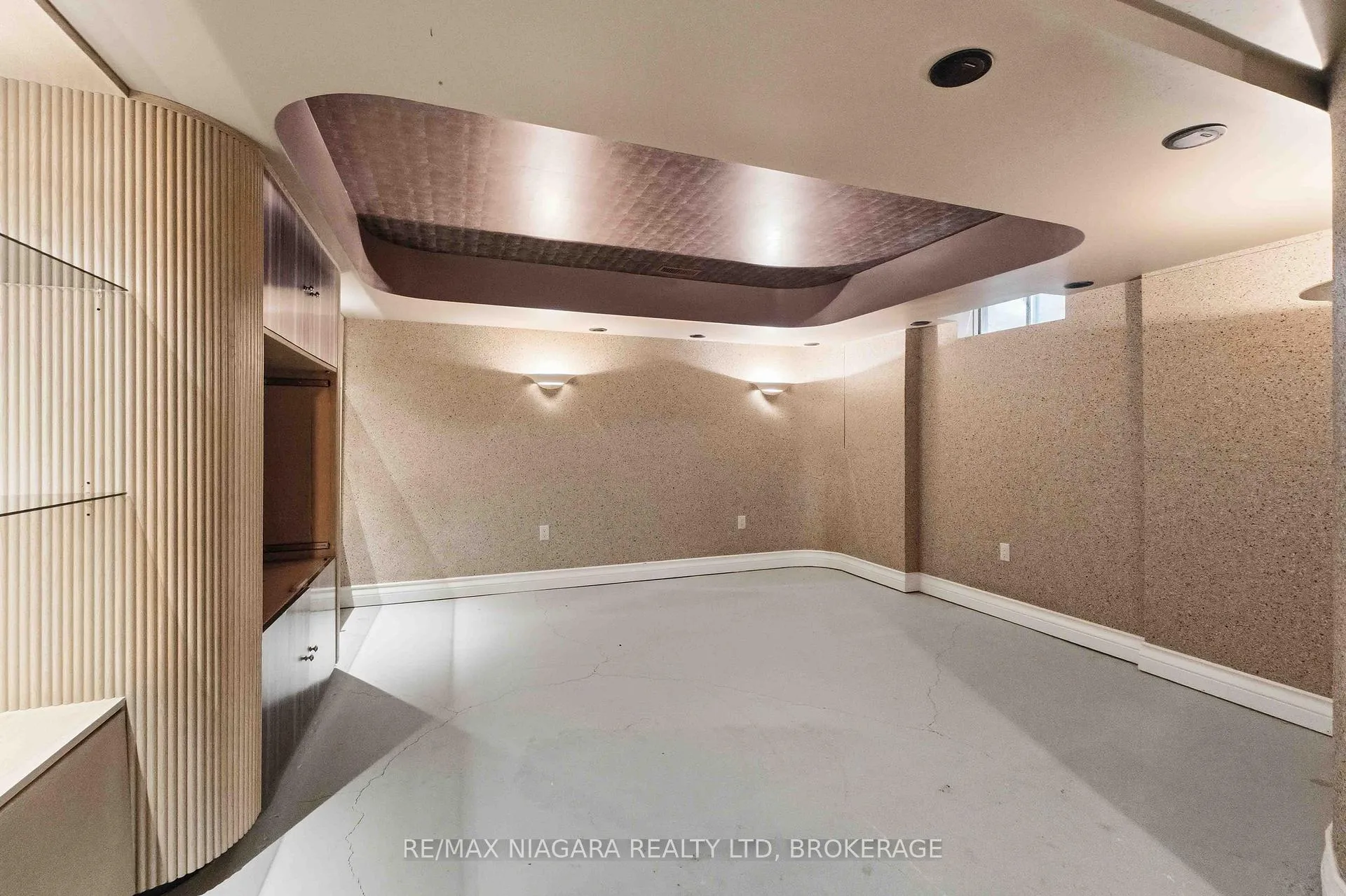 Photo 36 of 44 Cheritan Court, St. Catharines, Port Dalhousie — HOMEH