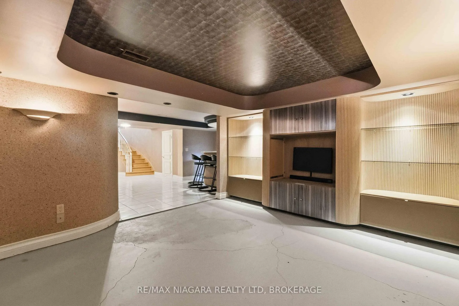 Photo 37 of 44 Cheritan Court, St. Catharines, Port Dalhousie — HOMEH