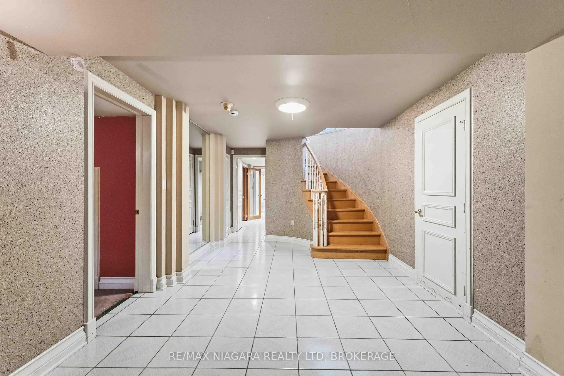 Photo 38 of 44 Cheritan Court, St. Catharines, Port Dalhousie — HOMEH