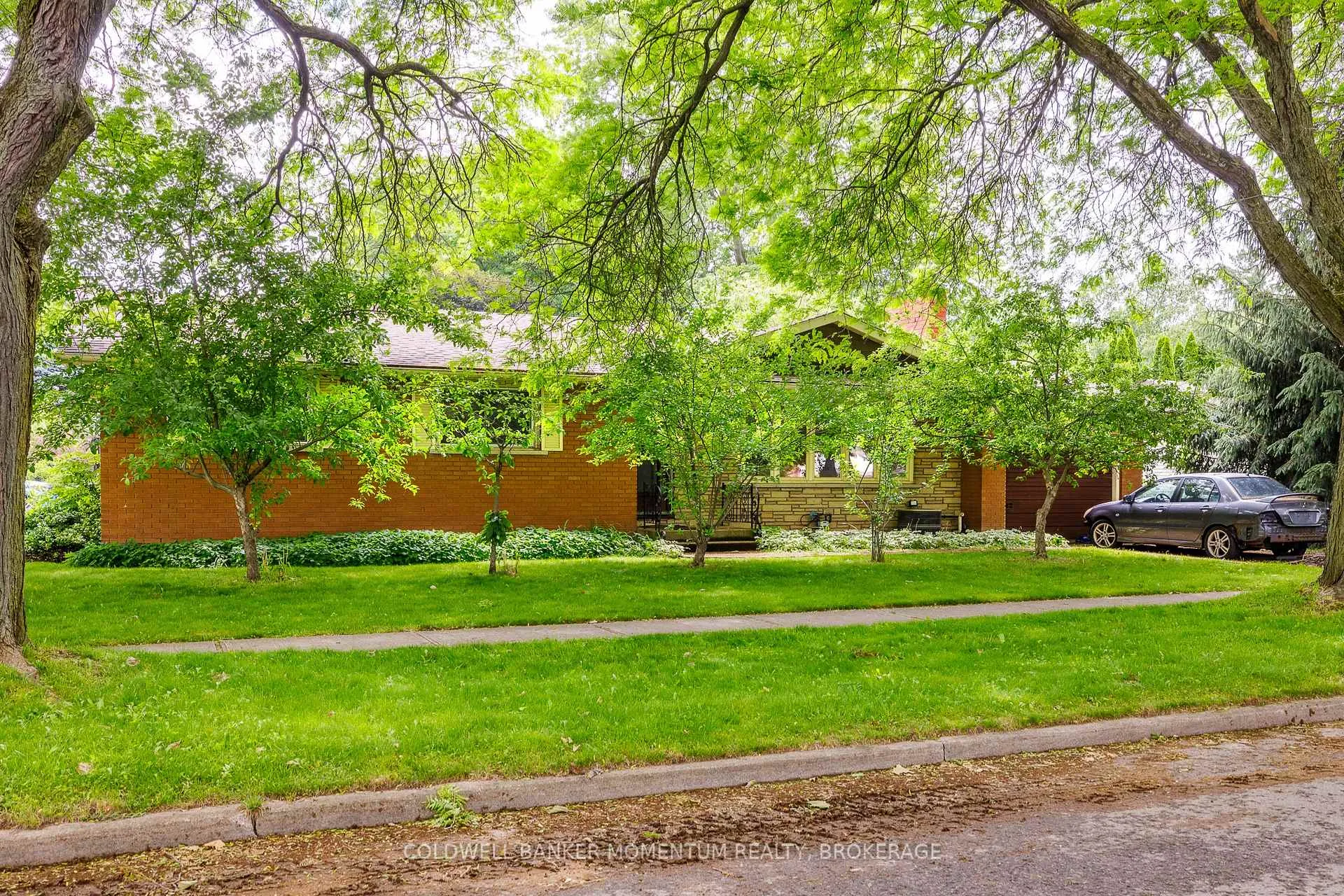 Photo 1 of 6416 Clare Crescent, Niagara Falls, Dorchester — HOMEH
