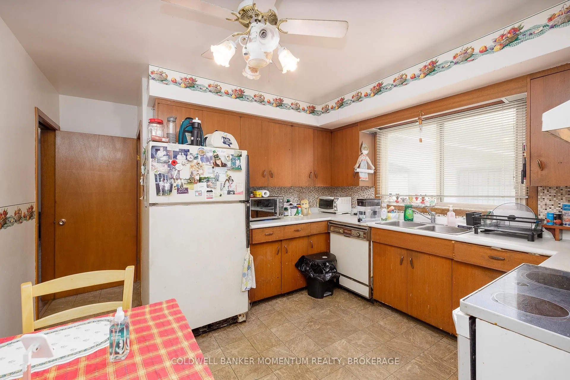Photo 14 of 6416 Clare Crescent, Niagara Falls, Dorchester — HOMEH