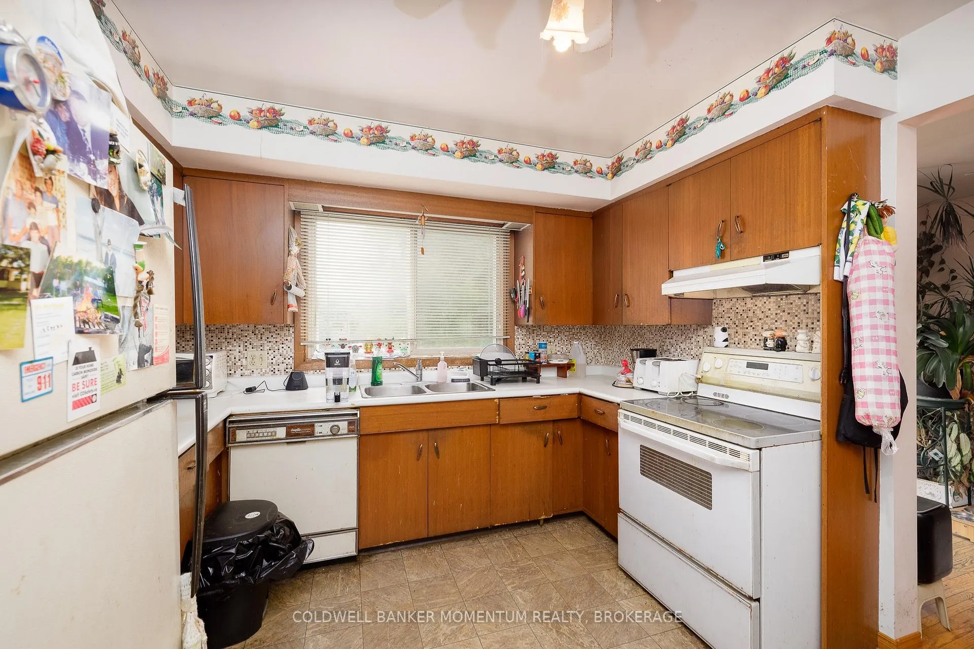 Photo 15 of 6416 Clare Crescent, Niagara Falls, Dorchester — HOMEH