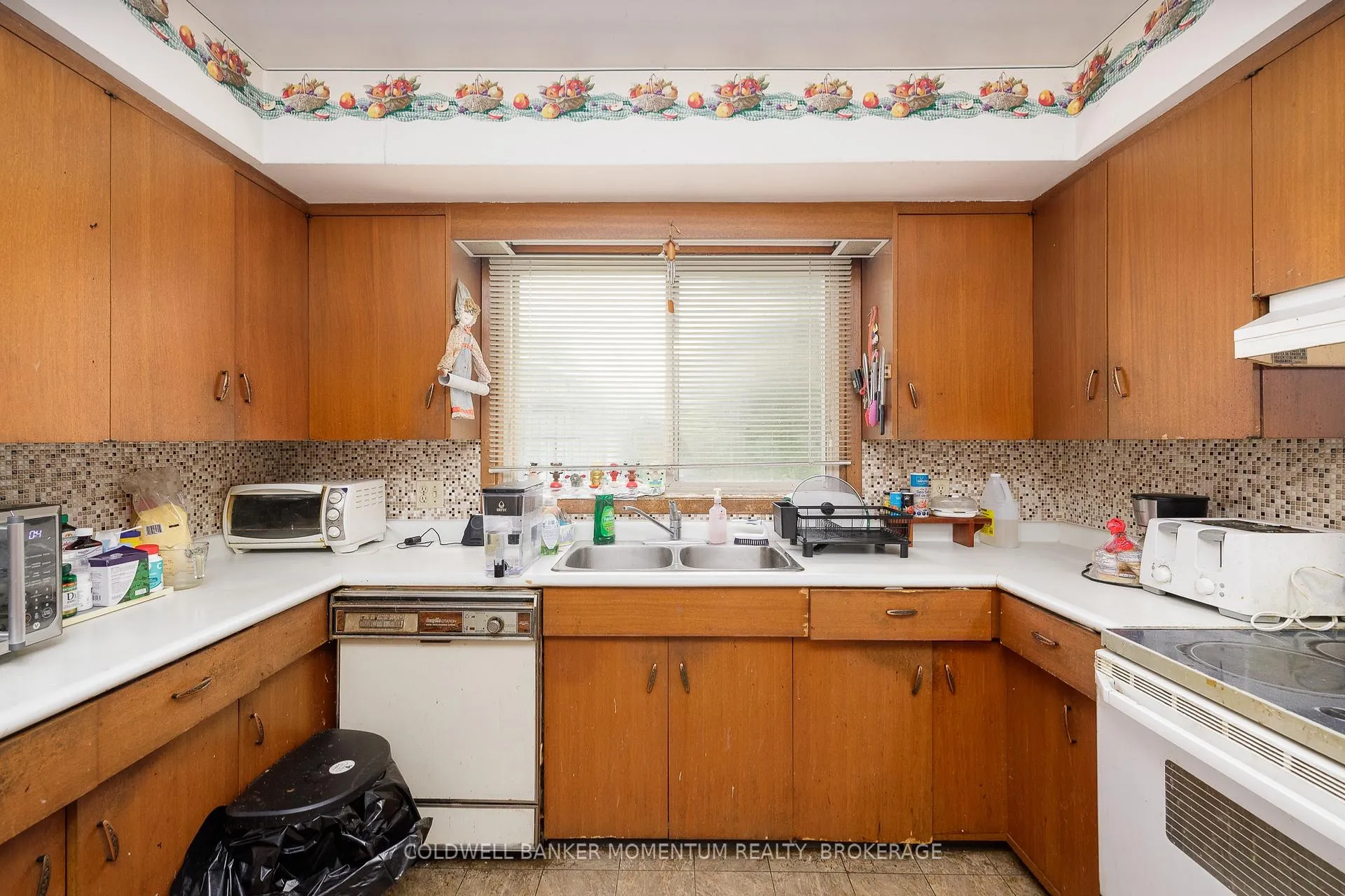 Photo 16 of 6416 Clare Crescent, Niagara Falls, Dorchester — HOMEH