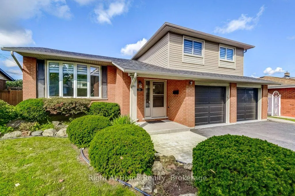 Photo of 207 Montmorency Drive