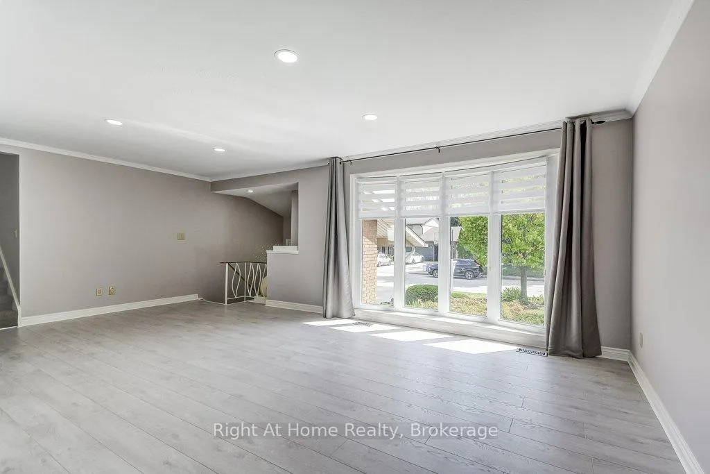 Photo 9 of 207 Montmorency Drive, Hamilton, Red Hill — HOMEH