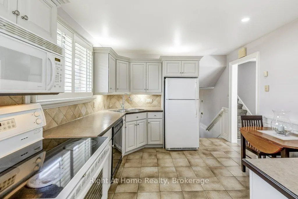 Photo 11 of 207 Montmorency Drive, Hamilton, Red Hill — HOMEH