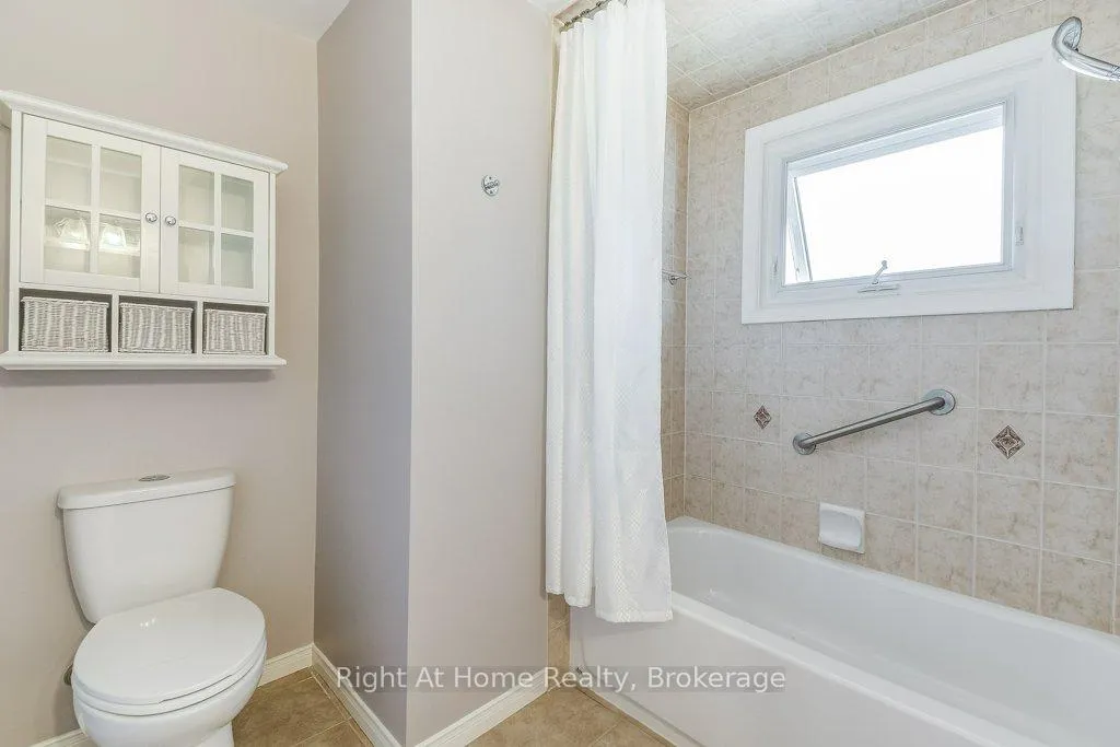 Photo 20 of 207 Montmorency Drive, Hamilton, Red Hill — HOMEH