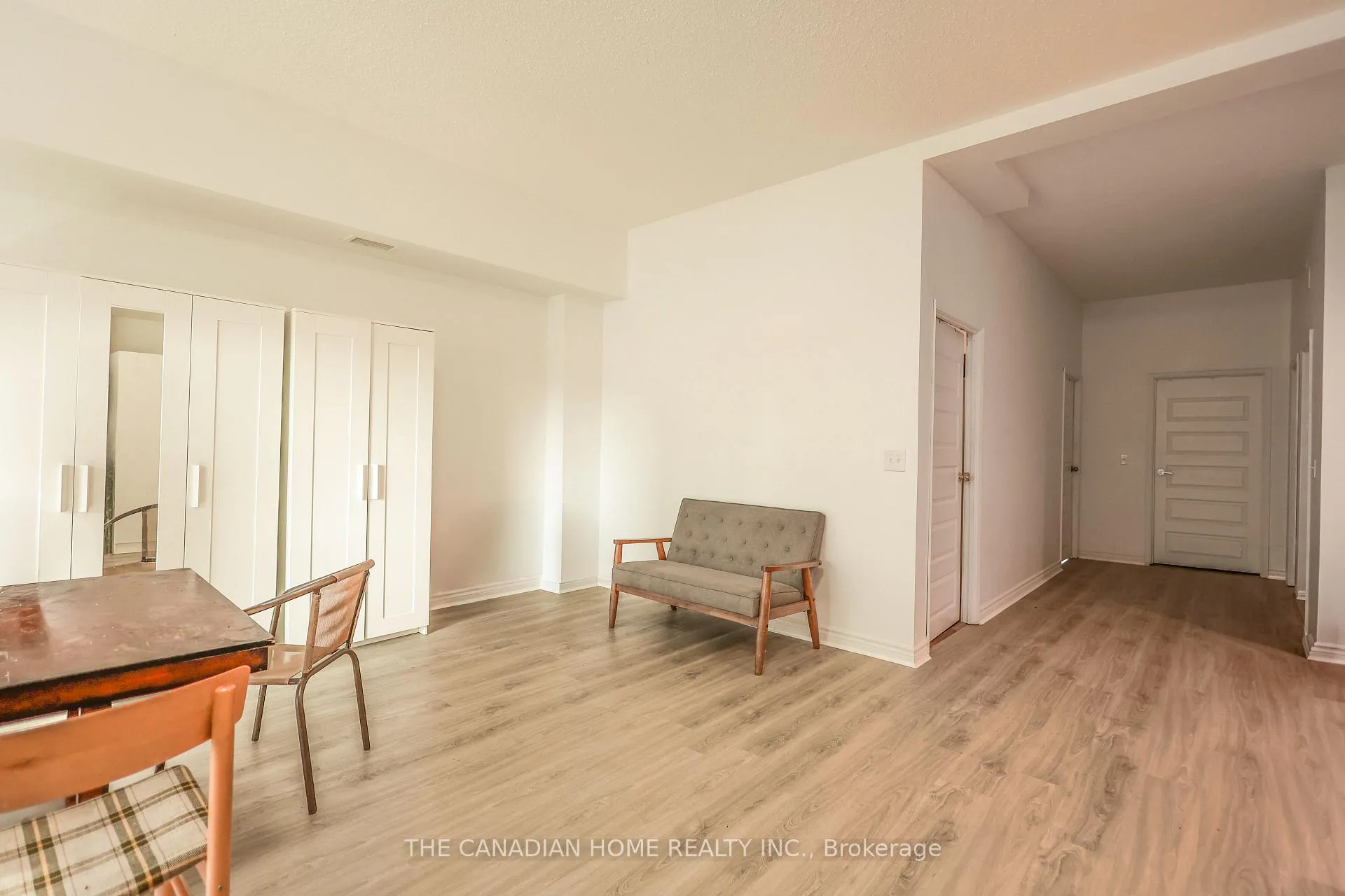 Photo 2 of Unit 304, 158 King Street N, Waterloo, Beechwood/University — HOMEH