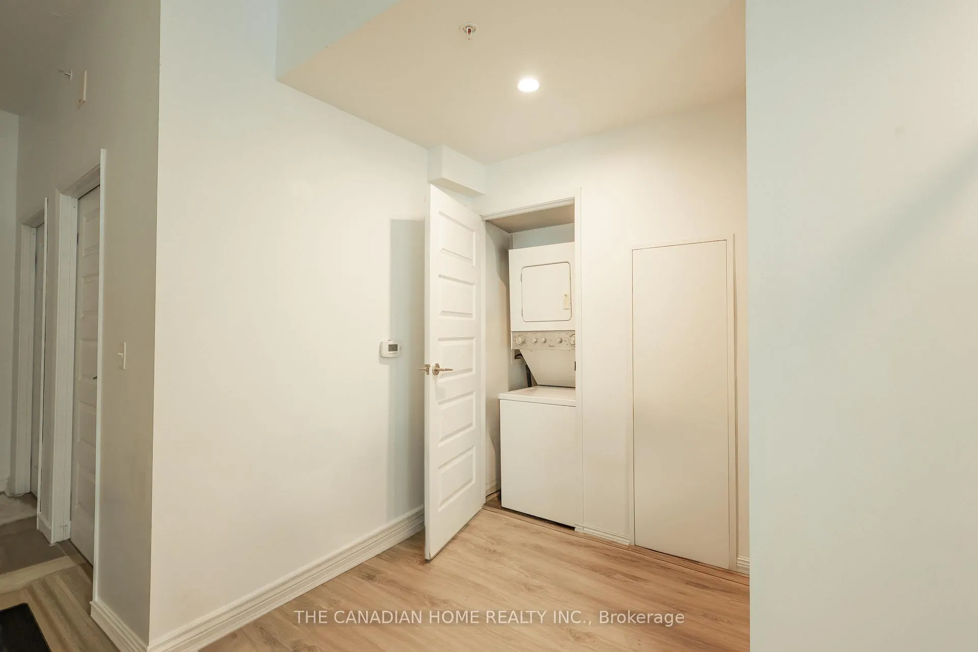 Photo 7 of Unit 304, 158 King Street N, Waterloo, Beechwood/University — HOMEH