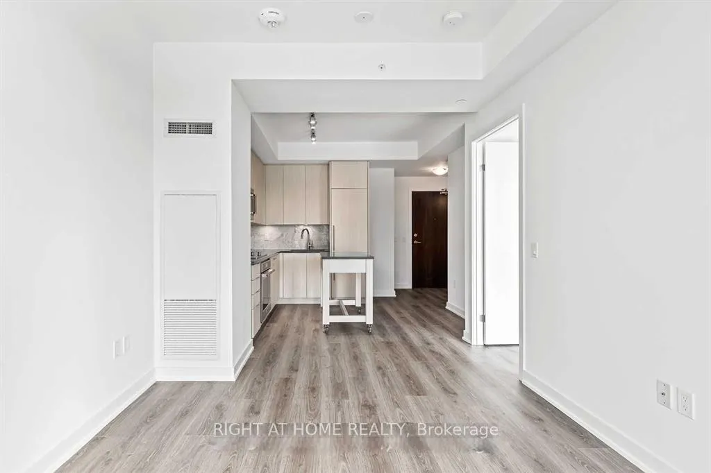 Photo 7 of Unit 1213, 38 Iannuzzi Street, Toronto, Niagara — HOMEH