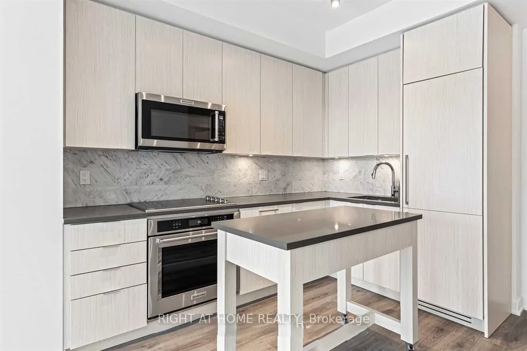 Photo 10 of Unit 1213, 38 Iannuzzi Street, Toronto, Niagara — HOMEH