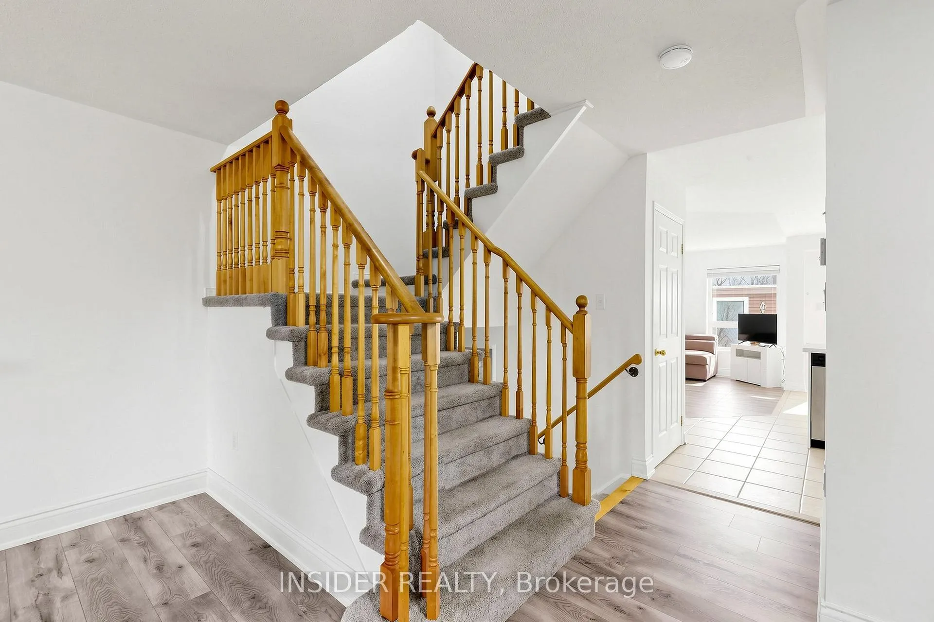 Photo 19 of 7 Croxall Boulevard, Whitby, Brooklin — HOMEH