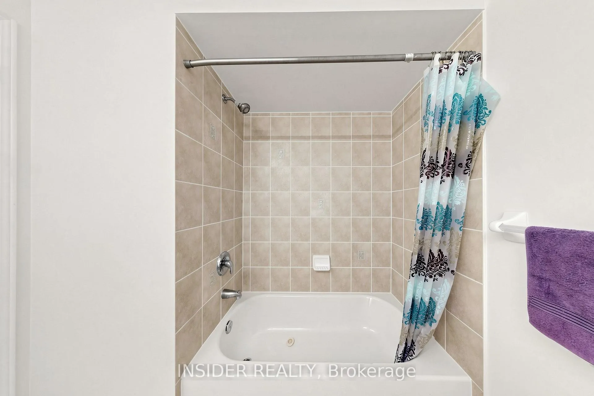 Photo 39 of 7 Croxall Boulevard, Whitby, Brooklin — HOMEH