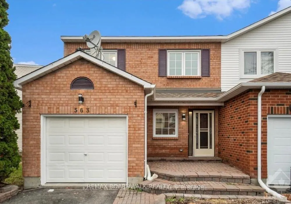 Photo 2 of 563 Latour Crescent, Ottawa, Fallingbrook/Gardenway South — HOMEH