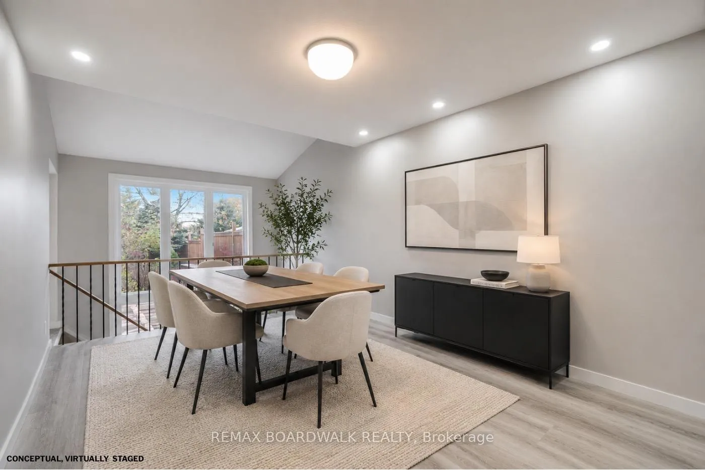 Photo 7 of 563 Latour Crescent, Ottawa, Fallingbrook/Gardenway South — HOMEH