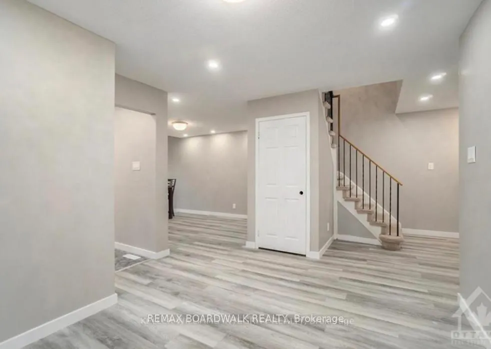 Photo 21 of 563 Latour Crescent, Ottawa, Fallingbrook/Gardenway South — HOMEH