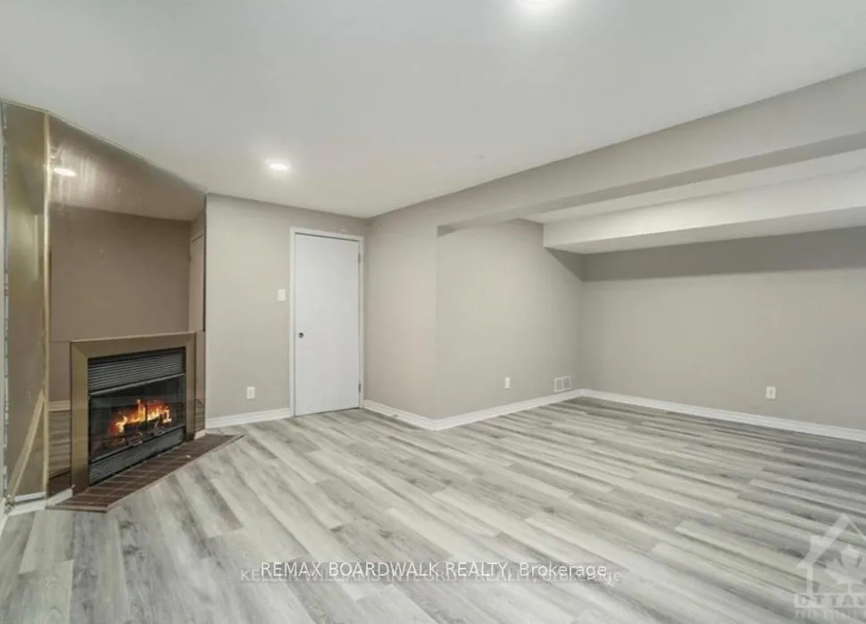 Photo 23 of 563 Latour Crescent, Ottawa, Fallingbrook/Gardenway South — HOMEH