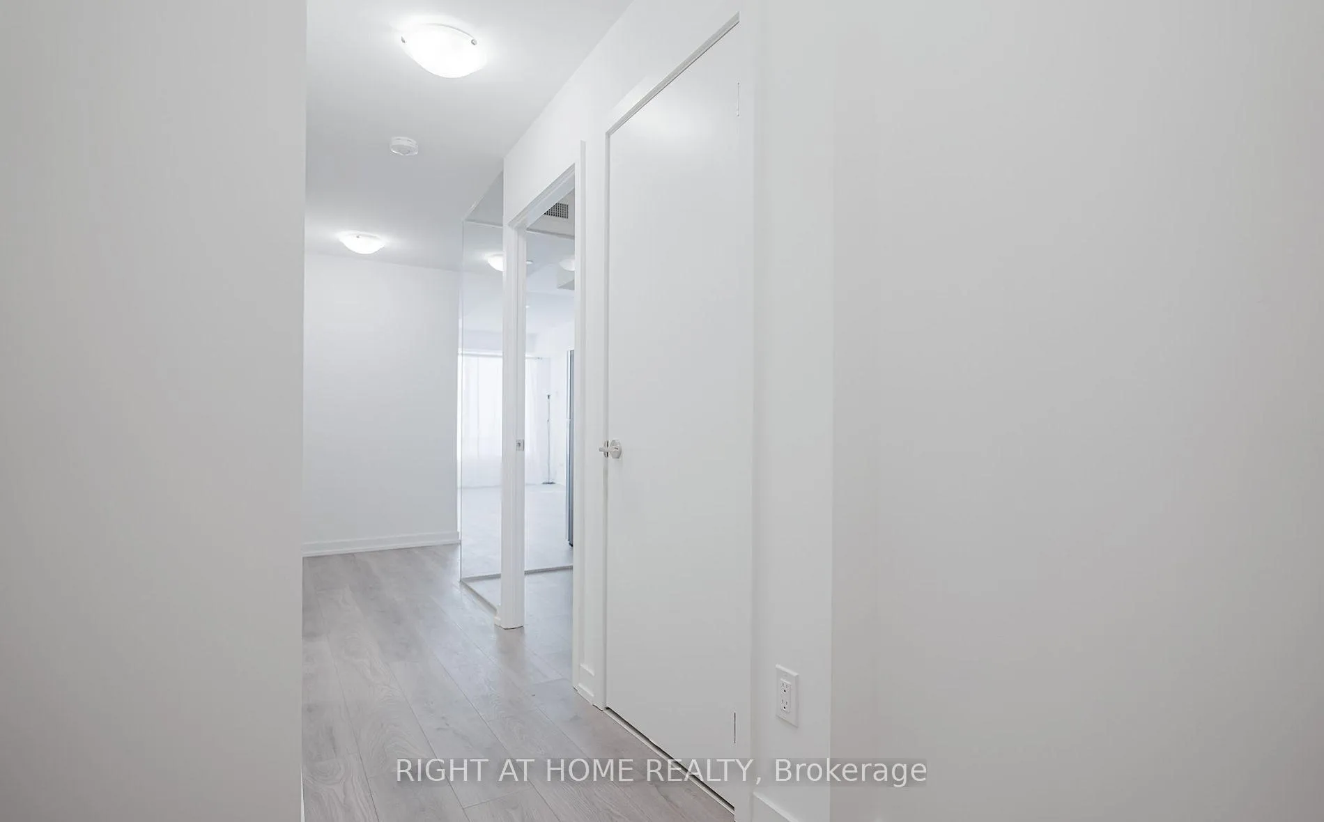 Photo 7 of Unit 2803, 1435 Celebration Drive, Pickering, Bay Ridges — HOMEH