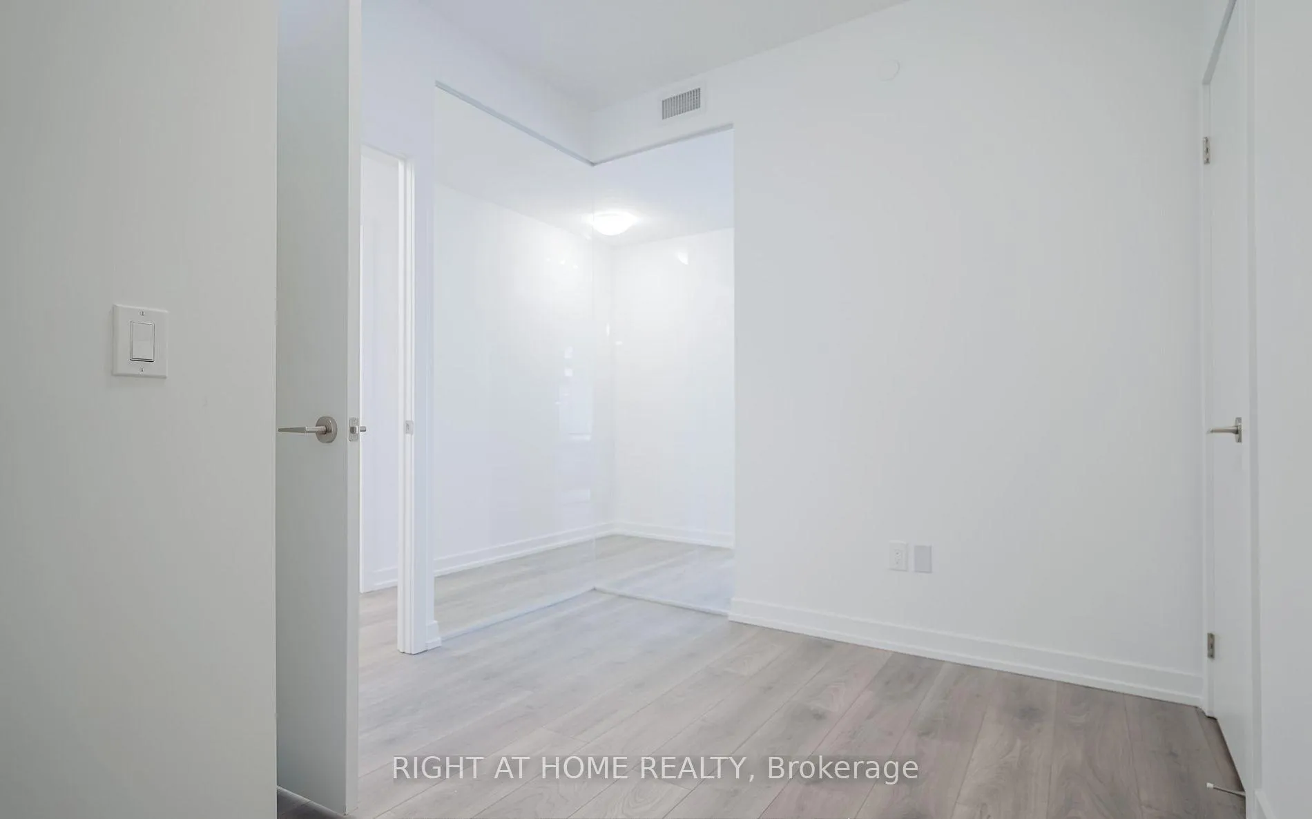 Photo 9 of Unit 2803, 1435 Celebration Drive, Pickering, Bay Ridges — HOMEH