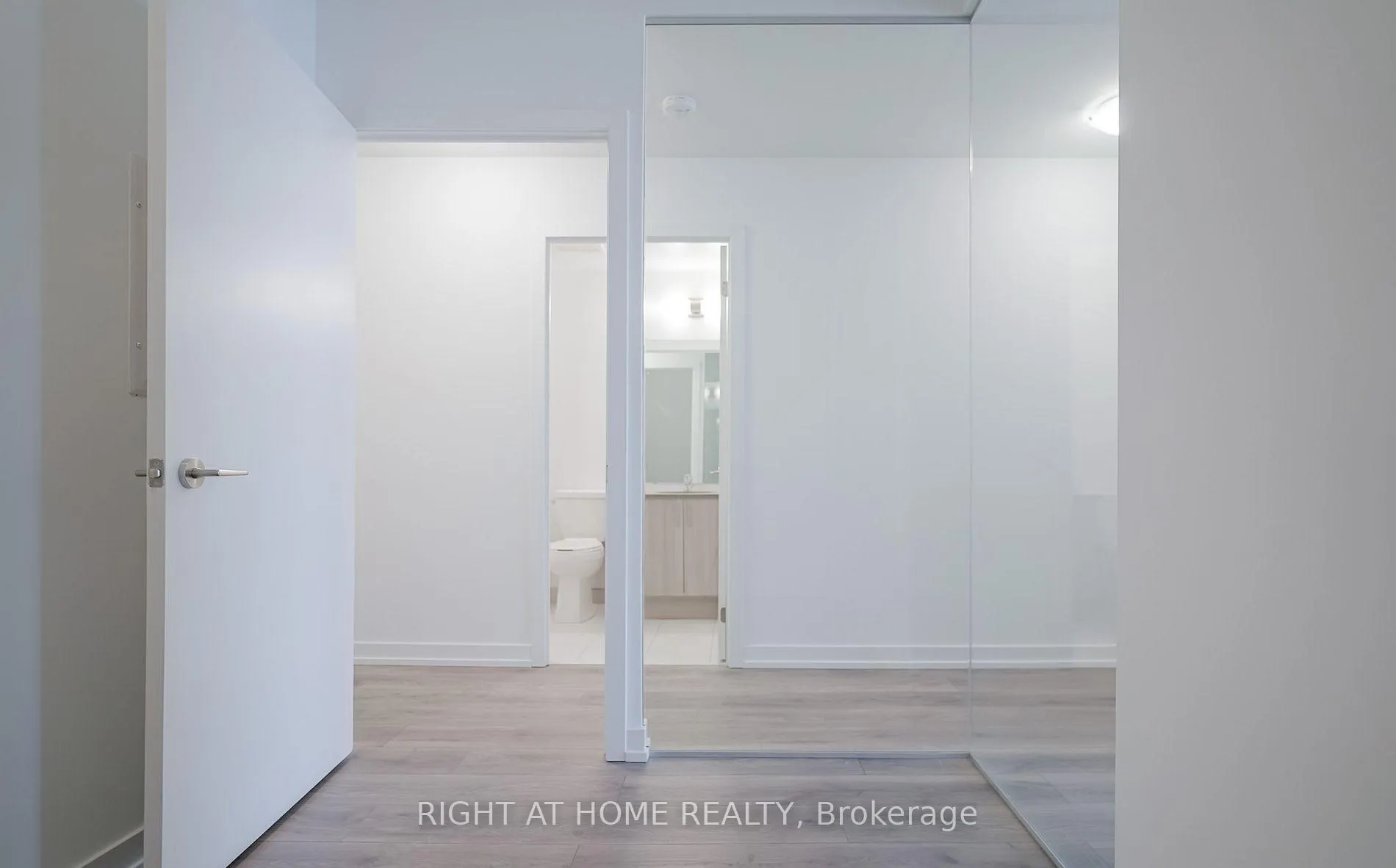 Photo 10 of Unit 2803, 1435 Celebration Drive, Pickering, Bay Ridges — HOMEH
