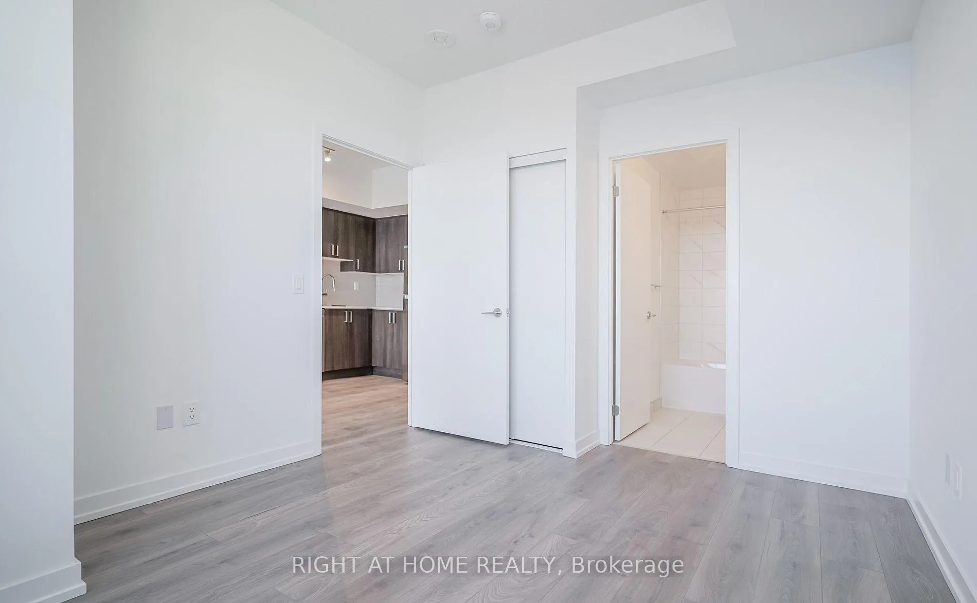 Photo 11 of Unit 2803, 1435 Celebration Drive, Pickering, Bay Ridges — HOMEH