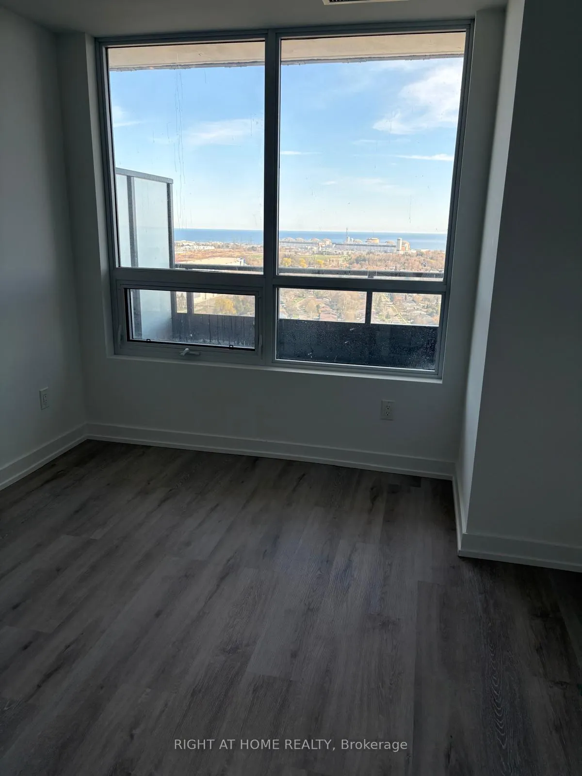 Photo 15 of Unit 2803, 1435 Celebration Drive, Pickering, Bay Ridges — HOMEH