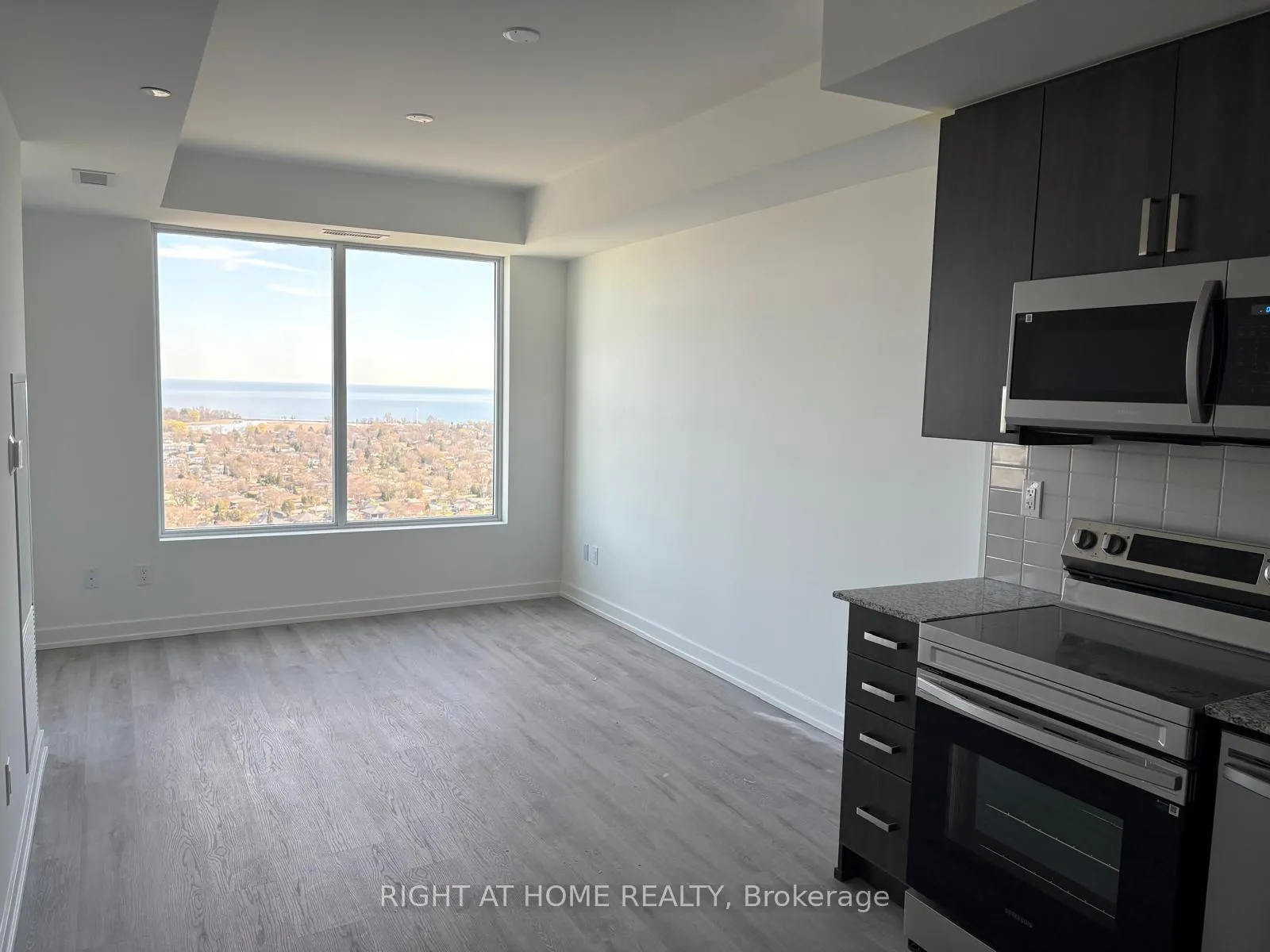 Photo 18 of Unit 2803, 1435 Celebration Drive, Pickering, Bay Ridges — HOMEH